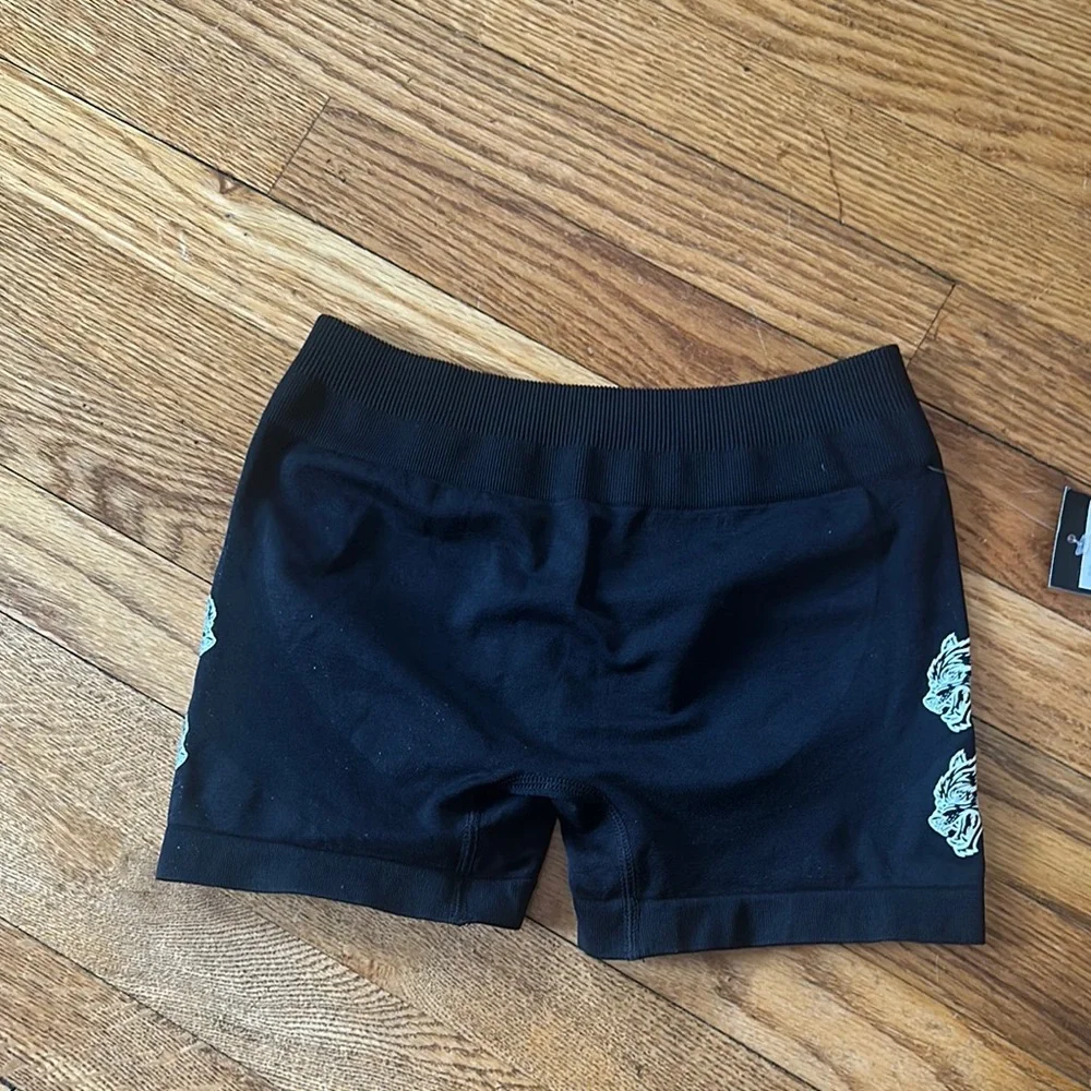 Darc Sport Black Athletic Shorts Snug Fit Design - Picture 2 of 5